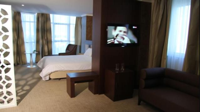 Hotel Beni Hamad Bordj Bou Arreridj Eksteriør bilde